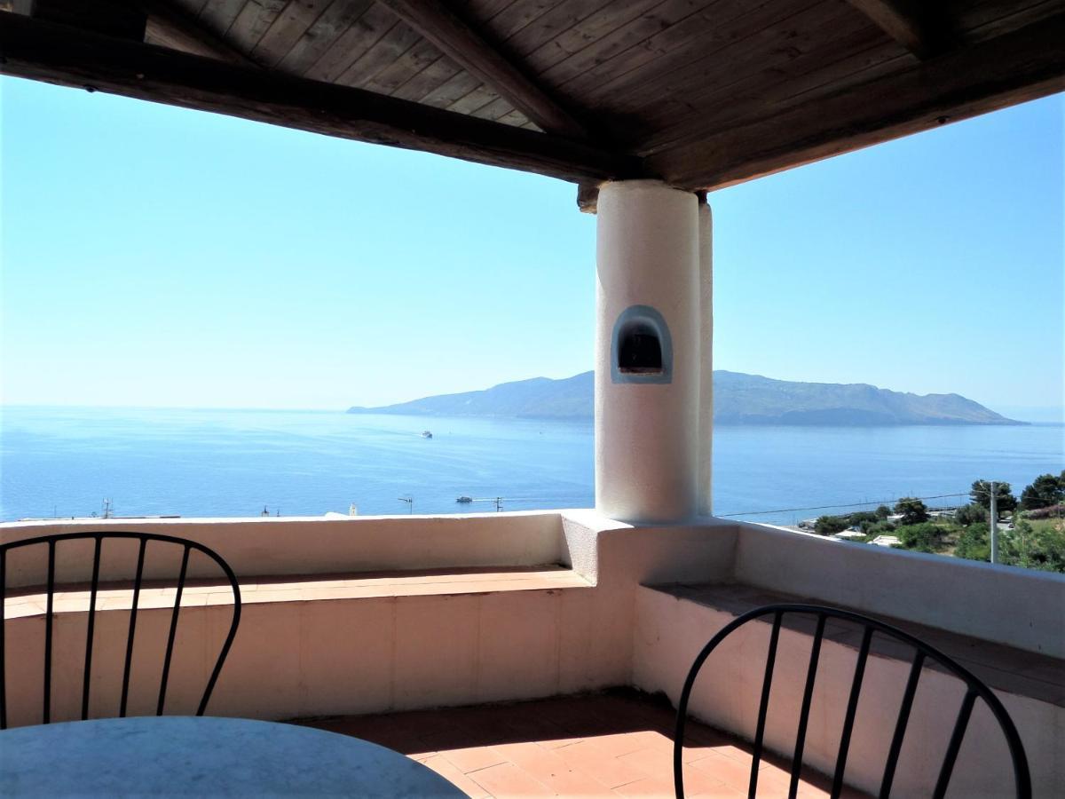 Case Al Mare - Terrazzi Panoramici E Ampio Giardino サンタ・マリーナ・サリーナ エクステリア 写真